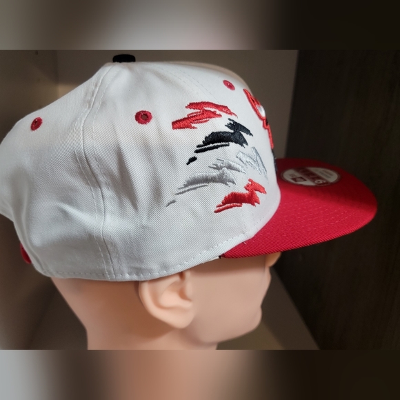 BNWT - Chicago Bulls Snapback Hat - Picture 3 of 8
